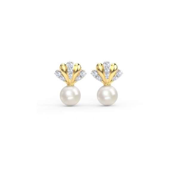 Shining Diva Pearl Stud Earring